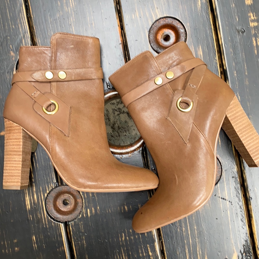 Design Lab Leather Heeled Ankle Boots